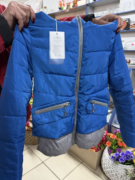 Осіння куртка на кожний день в ідеальному стані