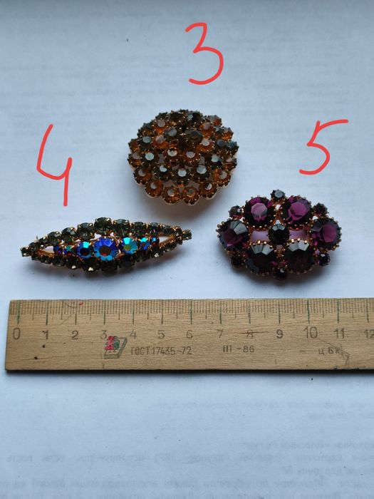 Брошь  Чехия  старая