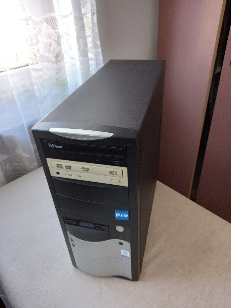 RETRO stary PC...