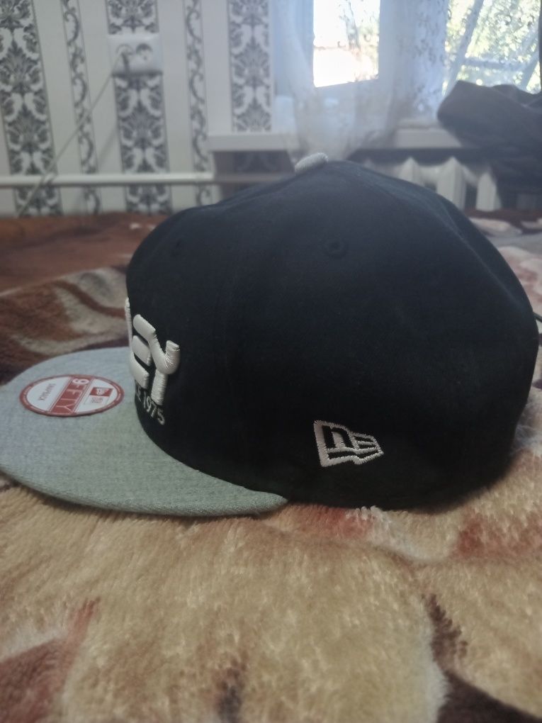 Кепка Oakley New Era