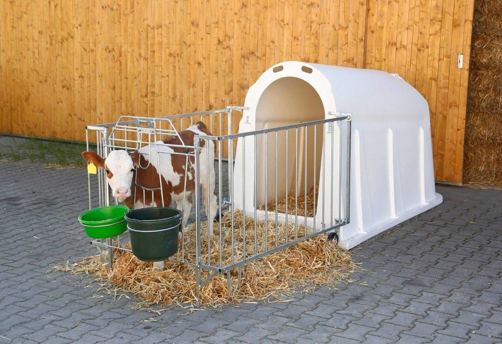 Budka-Iglo dla cieląt Premium PE UV+ z wygrodzeniem, Kerbl