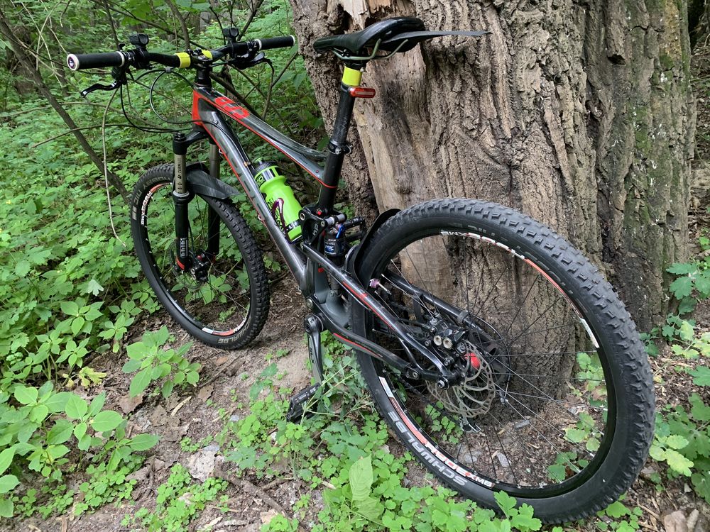 Cube sting carbon M