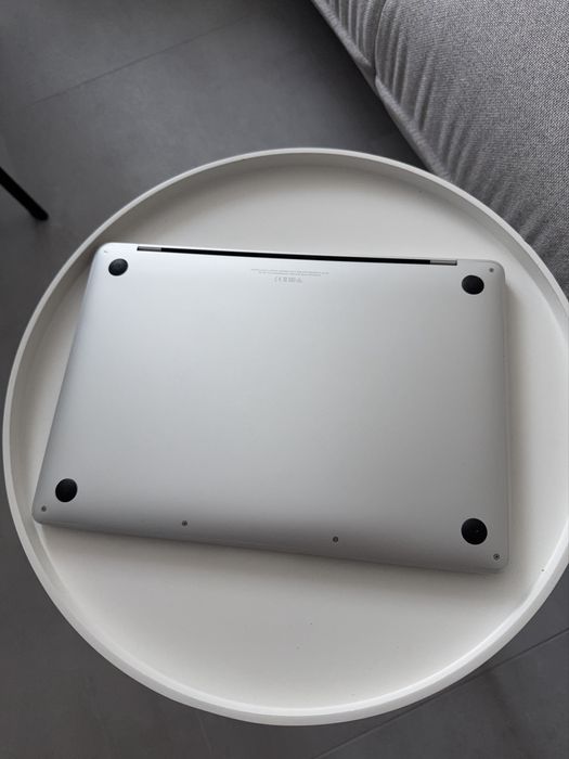 MacBook Pro 2019 13 i5 / 8GB /256 GB/ Touch Bar /92% АКБ