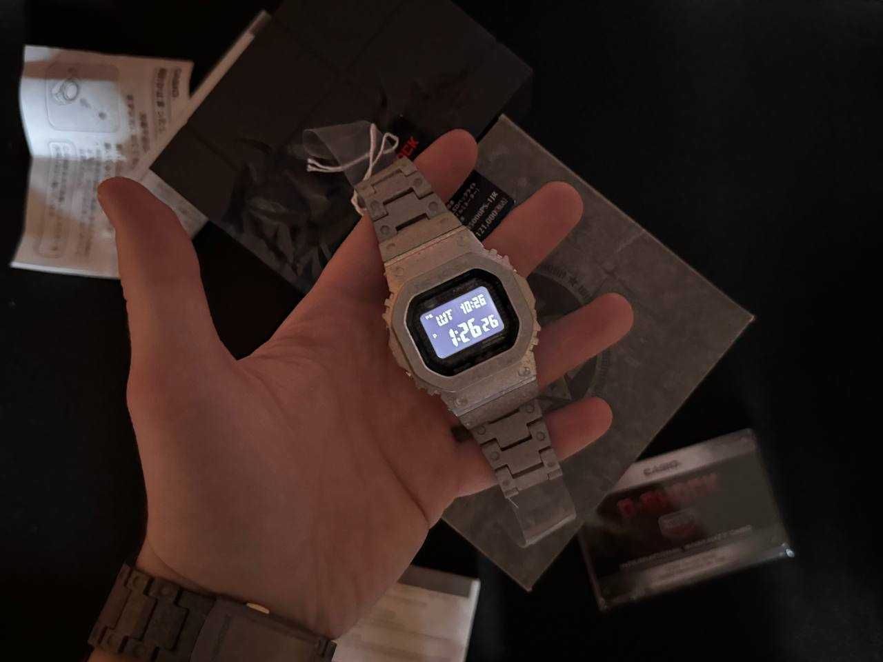 Casio G-Shock  40th Anniversary RECRYSTALLIZED GMW-B5000PS-1JR (JDM)