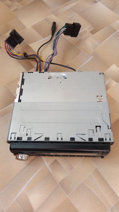 Продам автомагнитолу JVC  KD-G321