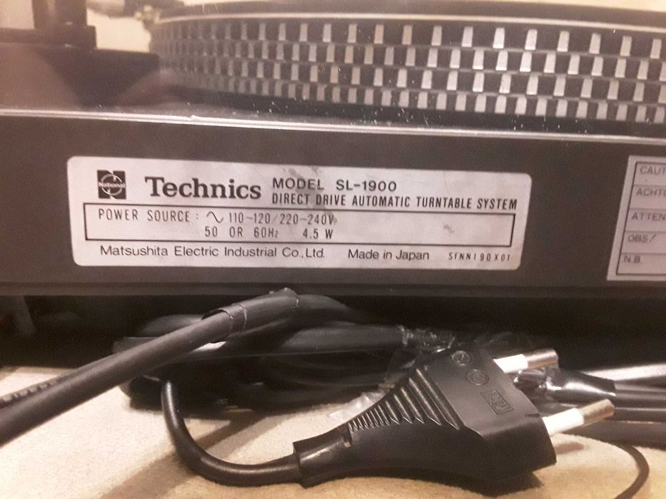 Проигрыватель винила Technics SL-1900 (Direct Drive, Made in Japan)