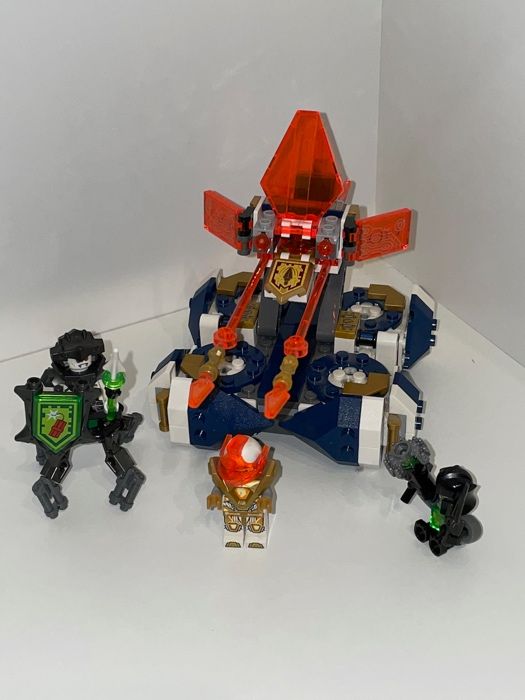 Lego 72001 Nexo Knights Bojowy Poduszkowiec Lance’a