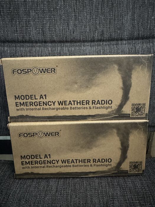 FosPower радіоприймач модель А1 2000 mAh павербанк, ліхтар.