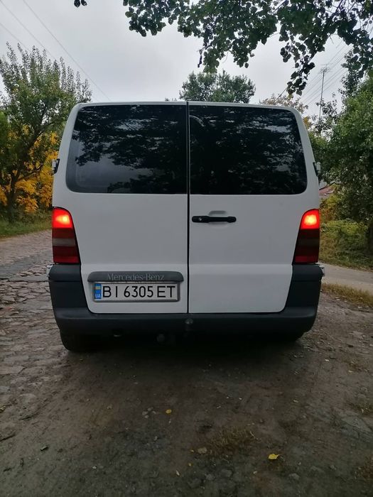 Продам автомобіль Mercedes Vito