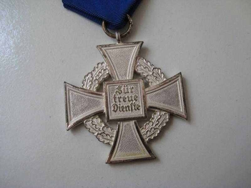 Medalha Faithful Service 25 years c/ Caixa - Nazi - 3º Reich