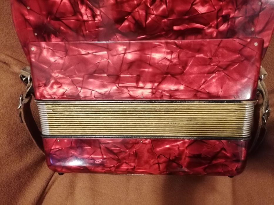 Acordeon marca Hohner