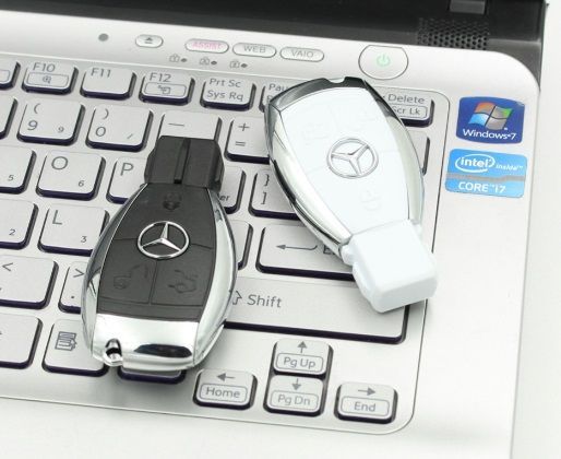 Pendrive Mercedes 4GB, 8GB ou 16 GB