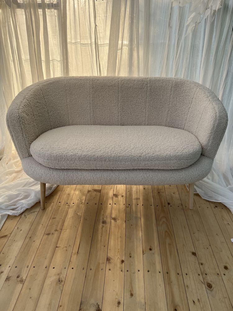 Kanapa sofa Jysk Gistrup boucle teddy