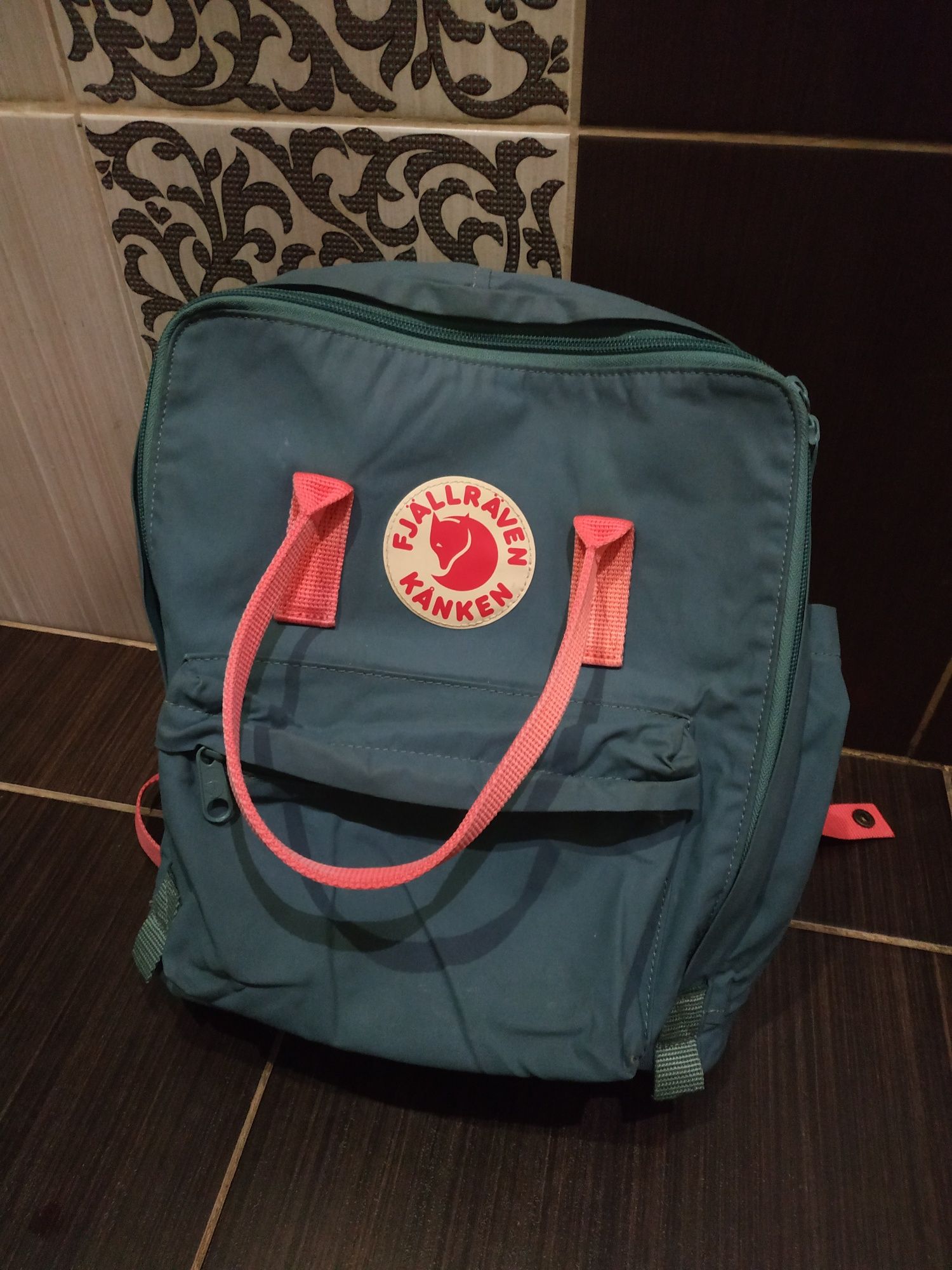 Мужской, женский Рюкзак,портфель fjallraven kanken laptop 13 originals