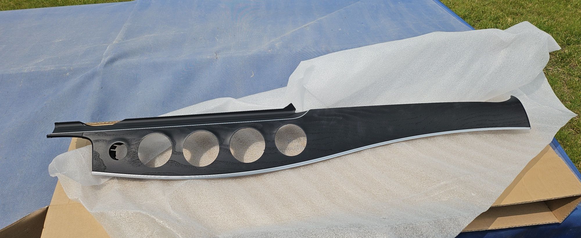 Panel decor deski rozdzielczej mercedes w 213  coupe