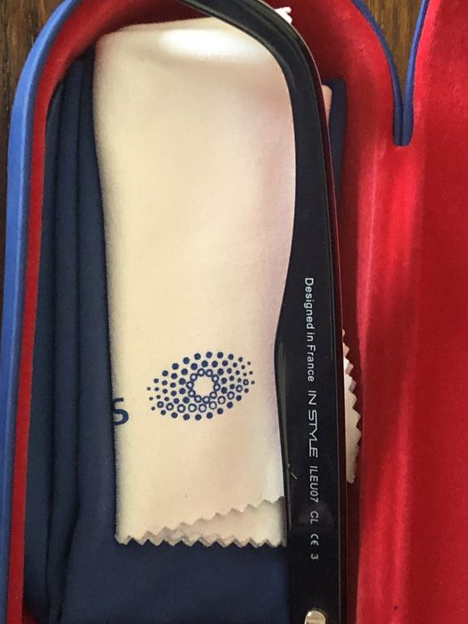 Óculos de sol novos