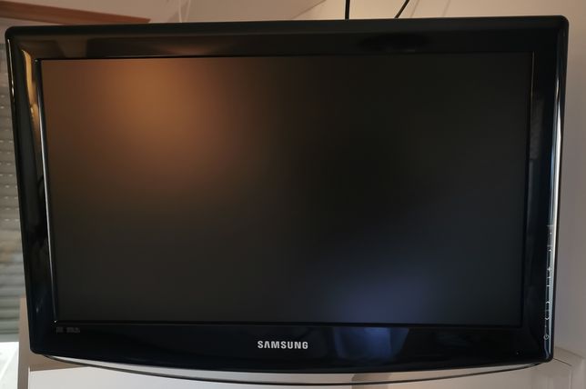 TV Samsung 23", LCD, HD, preta