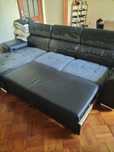 Sofá cama com  chaiselong  em polipele