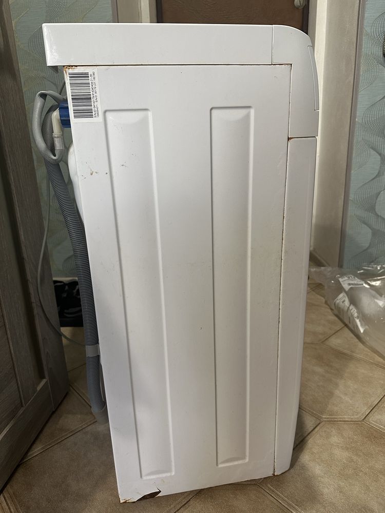 Пральна машина стиральная машинка вузька Electrolux PerfectCare 600