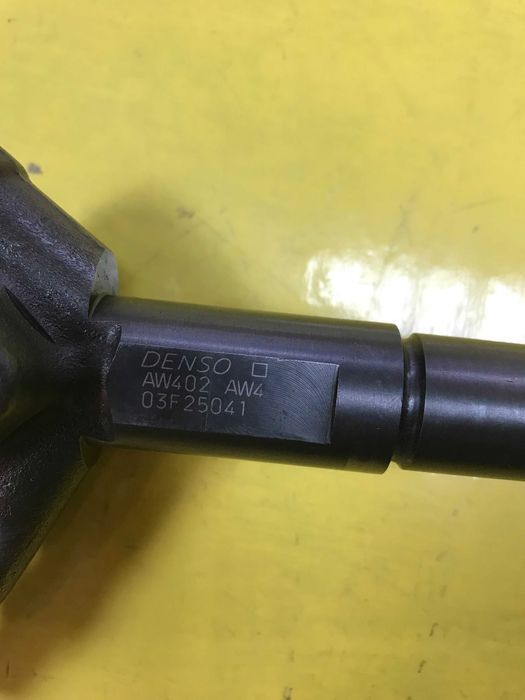 Б/у форсунка DENSO Nissan Primera X-Trail Almera 2.2 AW400 AW4 AW402