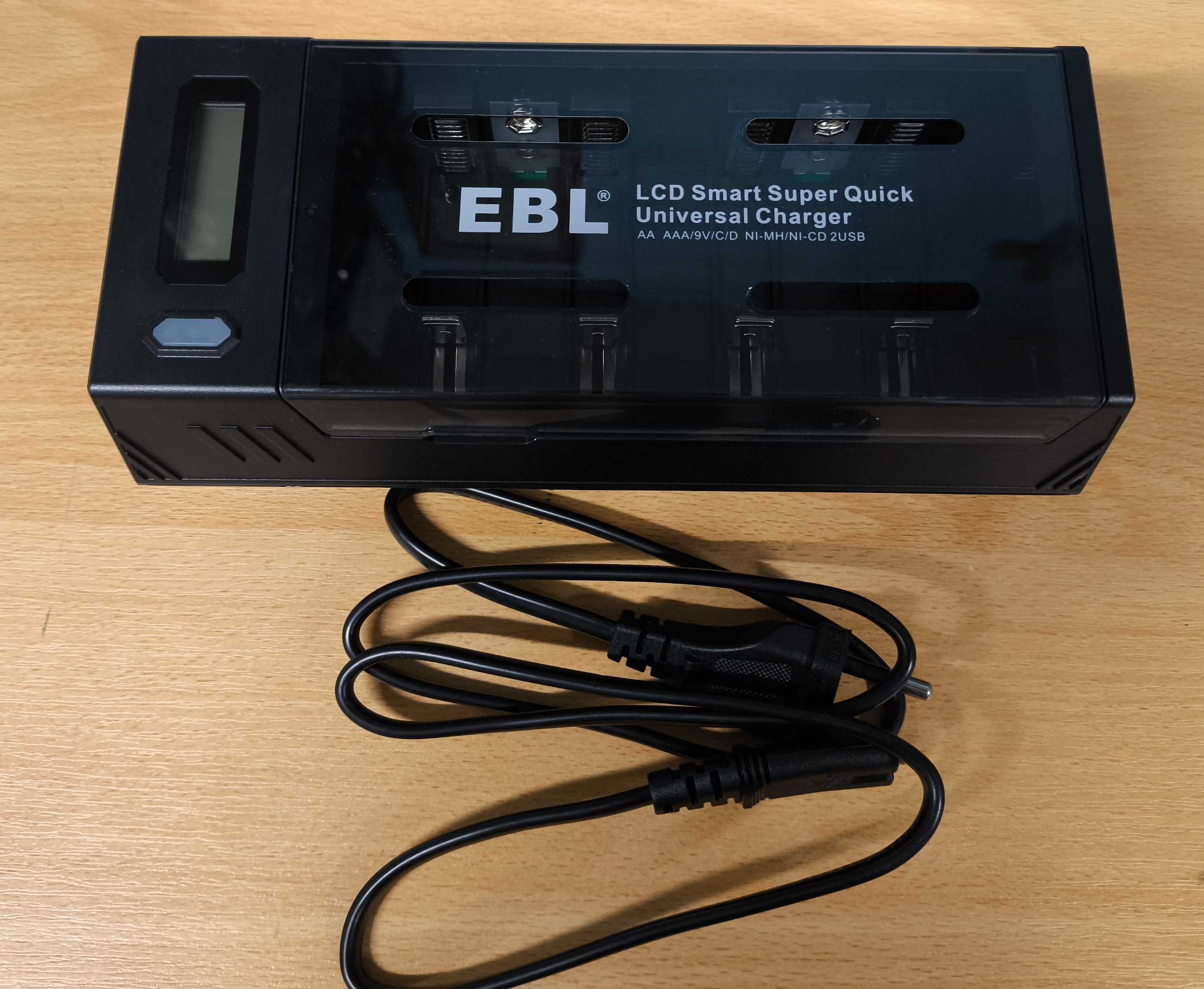 Ładowarka EBL 908 do AKU AA / AAA Ni-MH Ni-Cd USB Baby C MonoD 9V 2190