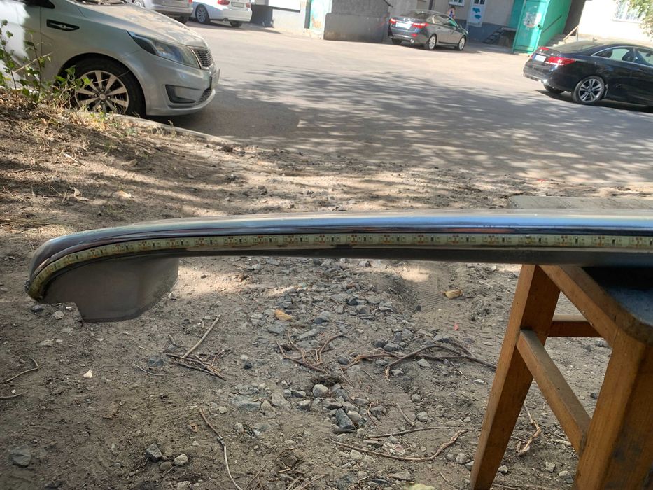 Продам спойлер универсальный.