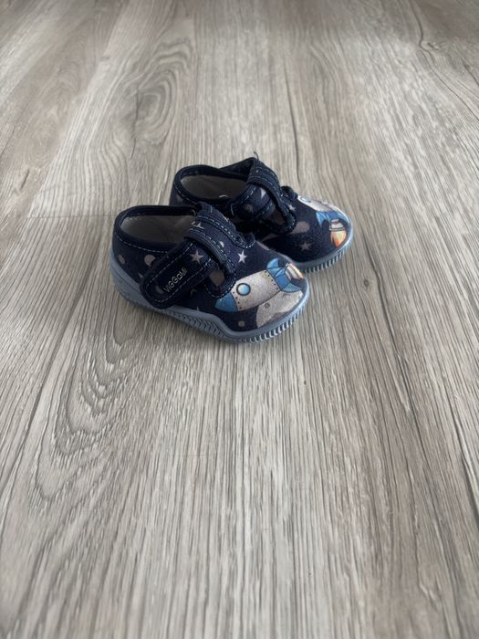 Buciki niemowlęce 18