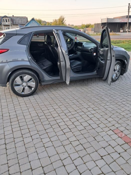 Hyundai Kona Electric 64 кВт