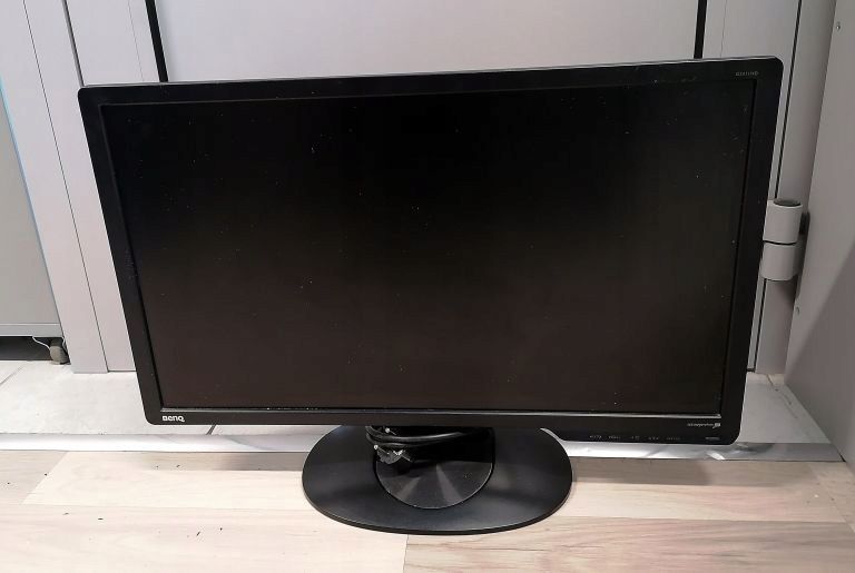 Monitor BENQ lcd 24 et-0027-b + ramie