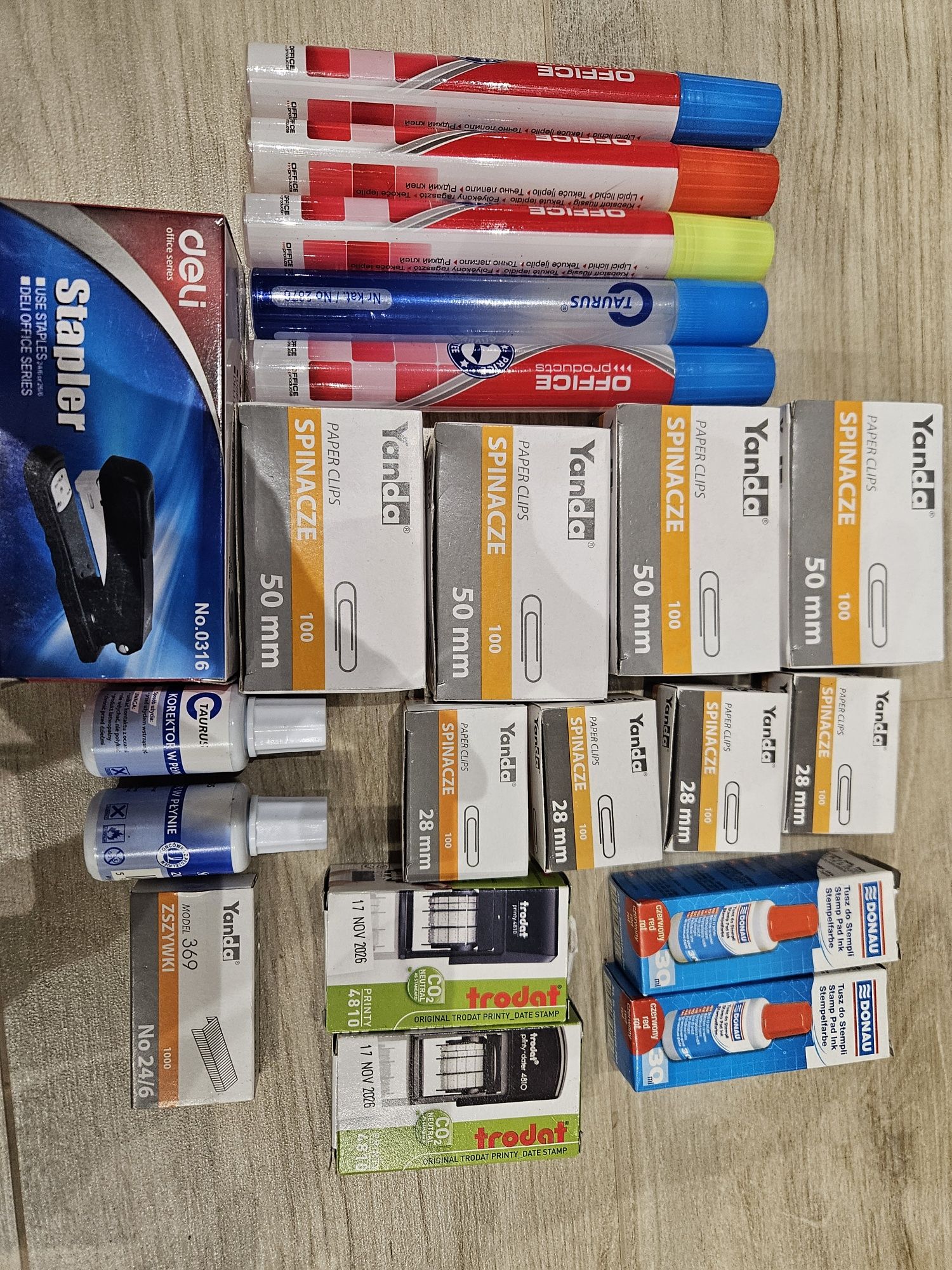 Materiały biurowe Nowe