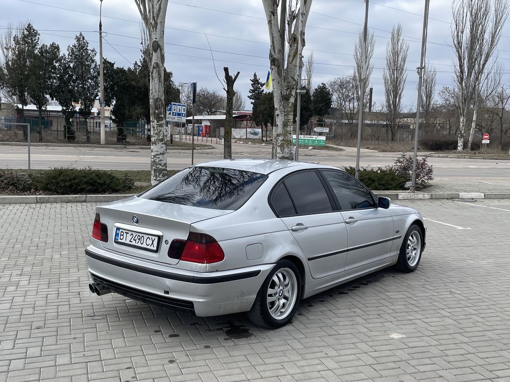 Продам BMW E46 318I