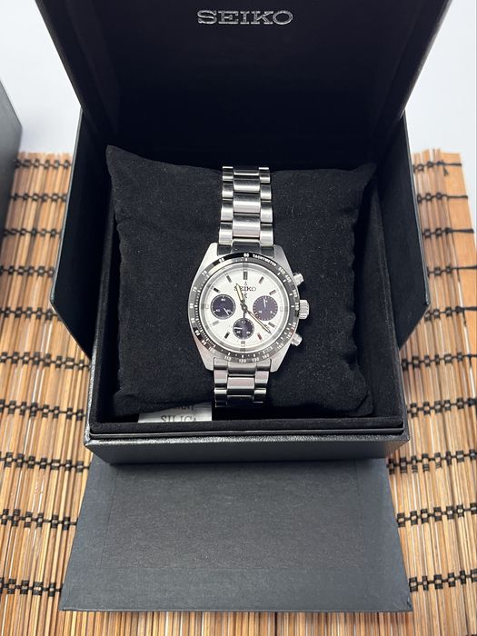 Seiko Speedtimer SSC813P1 Panda