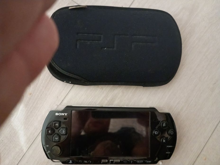 OKAZJA PSP-3004, kabel + etui