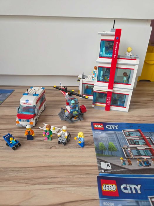 Lego City 60204 Szpital Rentgen Karetka Budynek Operacja Helikopter No