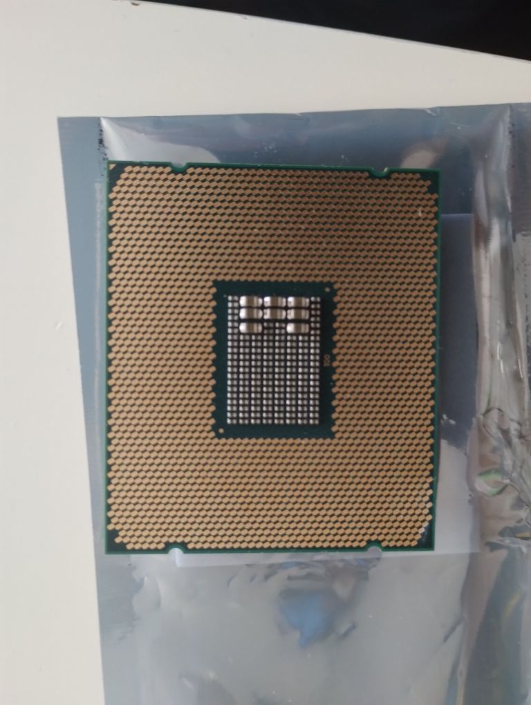 Intel Xeon E5 2680 v4