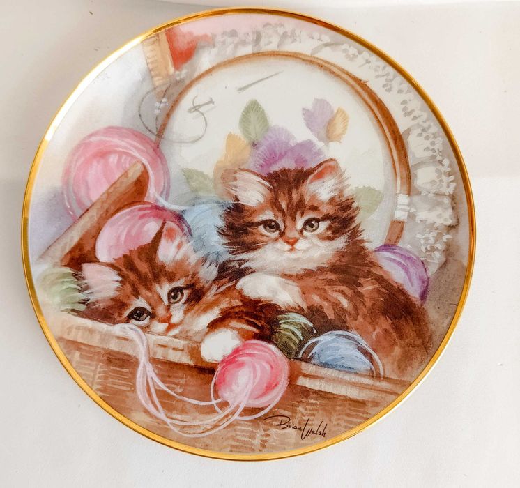 Prato de coleção com Gatos