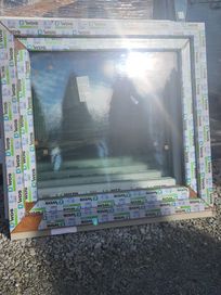 Okno nowe 850 x800 mm zloty dab