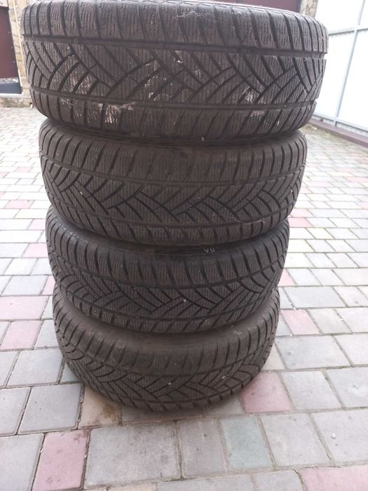 Шини зимові 195/60/r15