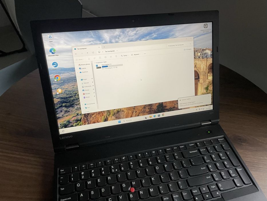 Laptop Lenvo L570 i3 8GB 120 SSD Windows 11 Pro