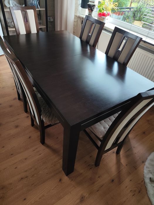 Stół salonowo- jadalniany + 8 krzeseł