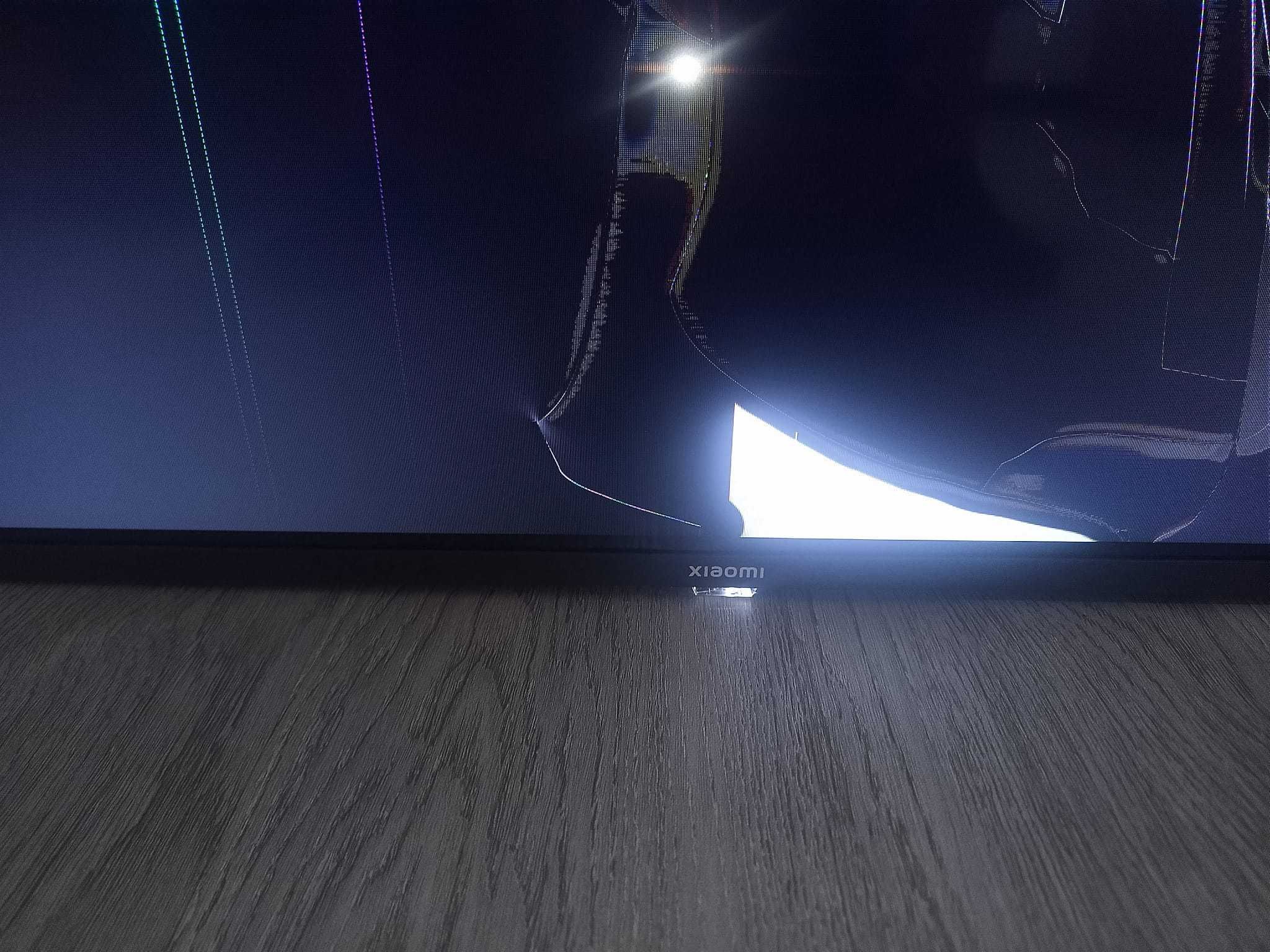 TV XIAOMI 32" ecran partido