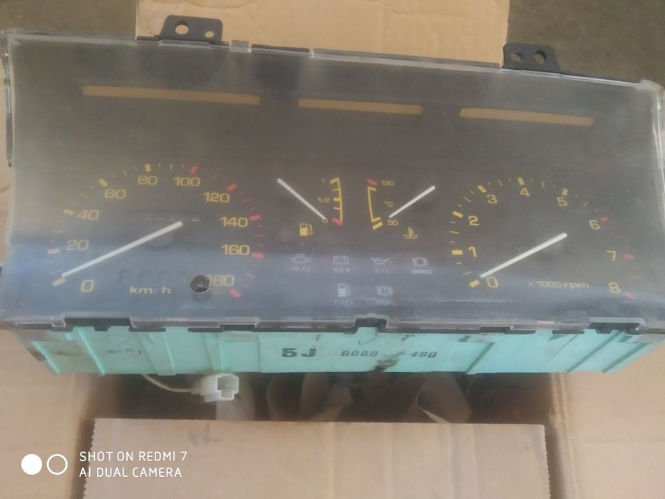 Продам панель приборов Mazda Family BD 1981-85