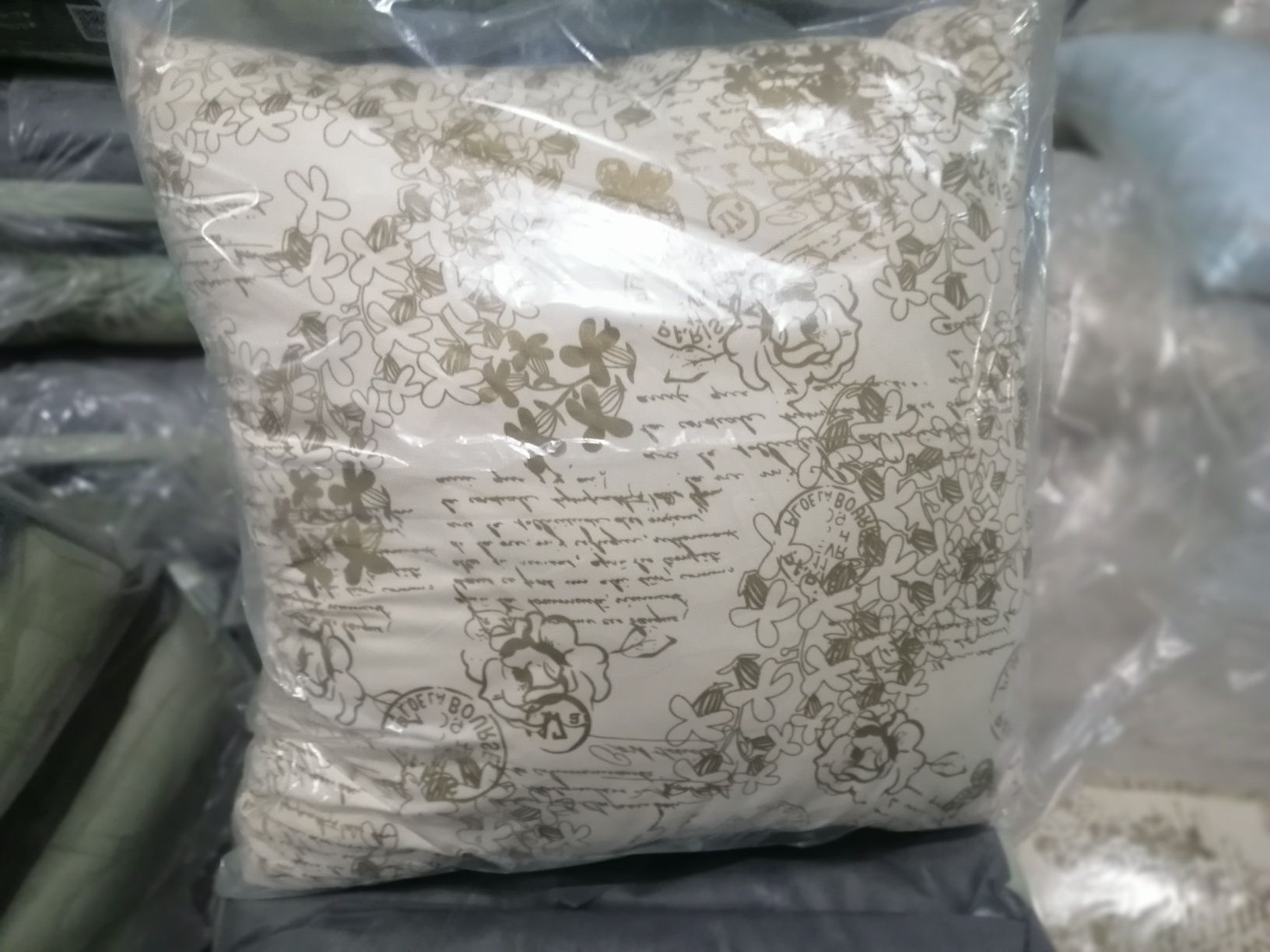 Продам подушку   Leleka 50 на 70 новую