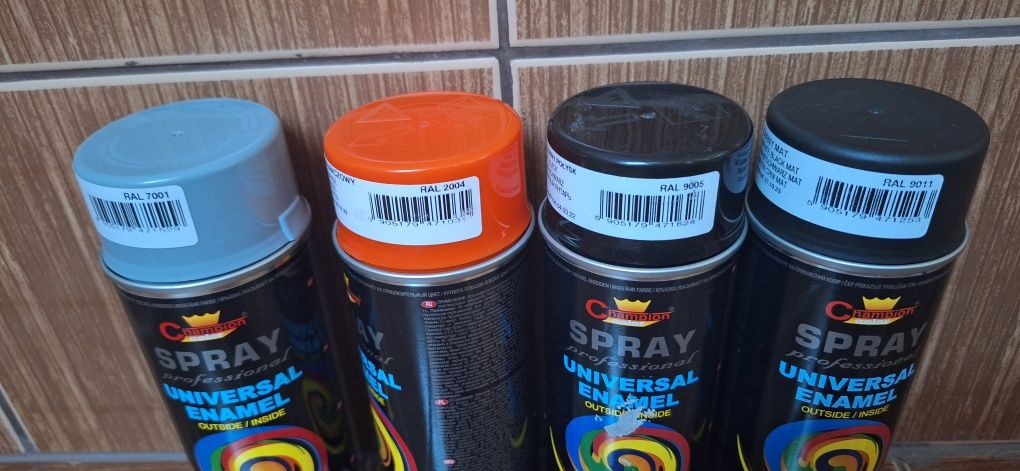 Farba lakier w sprayu