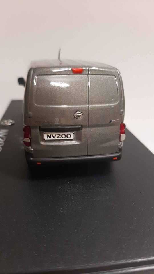 Nissan NV200 Norev gray dealer van 1/43