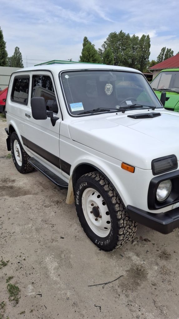 Продам Ваз(нива) 21214 1,7газ/бенз 2008р