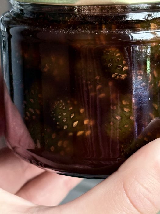 Naturalny dżem z młodych szyszek sosnowych