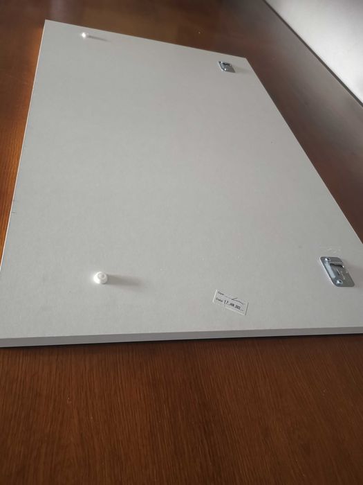 Espelho novo com moldura branca