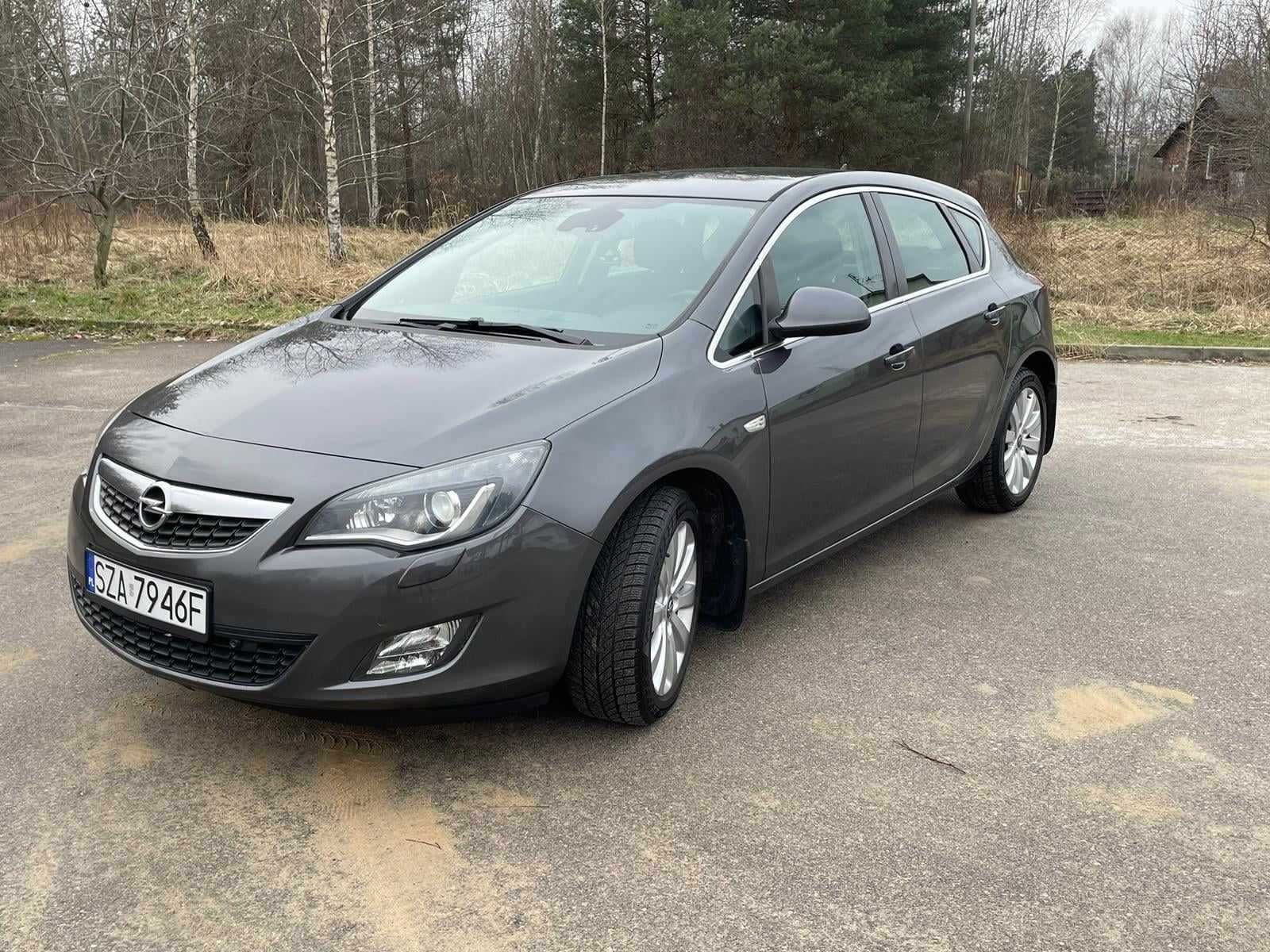 Opel Astra J COSMO 1,6 180 KM