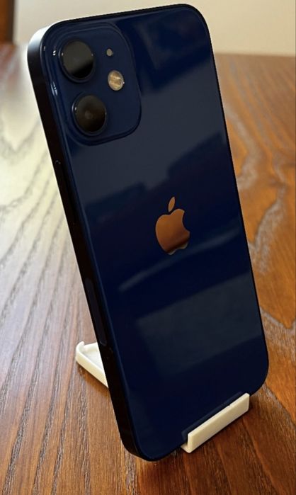 Айфон 12 64 гб обміняю на щось цікаве пропонуйте